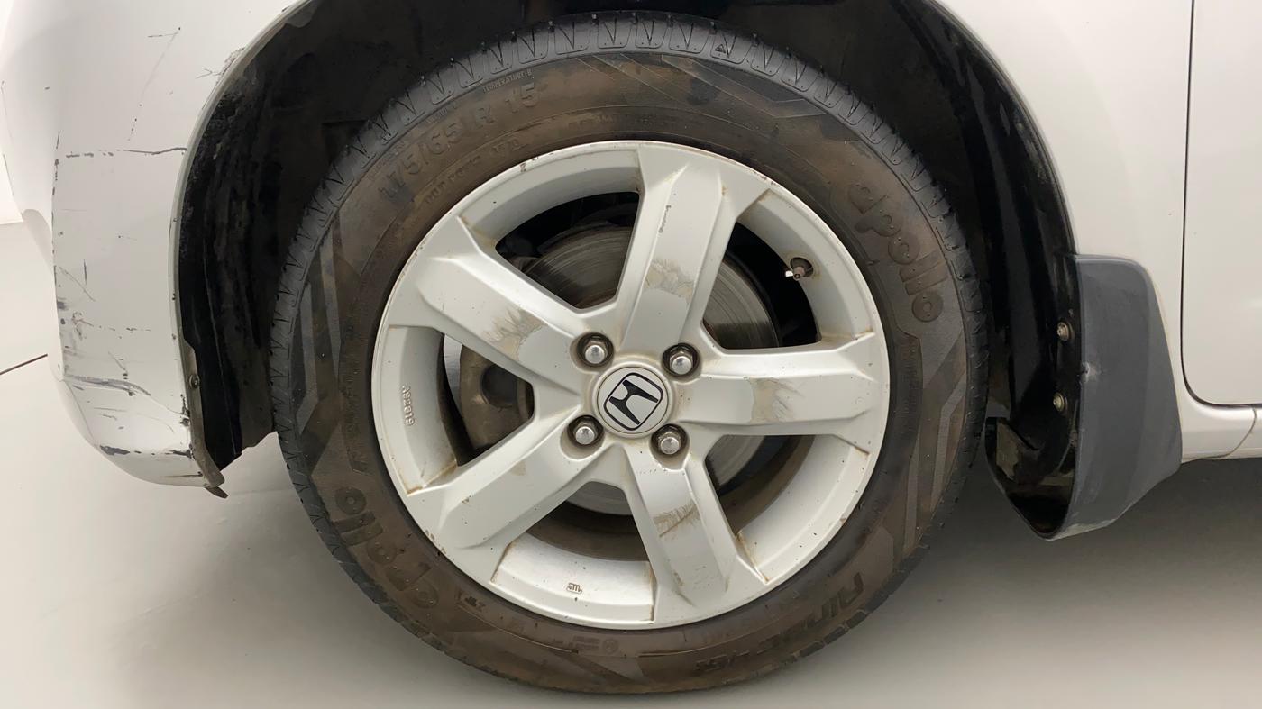 2012 Honda Jazz 1.2 L I-VTEC SELECT, Petrol, Manual, 1,09,591 km, Left Front Wheel