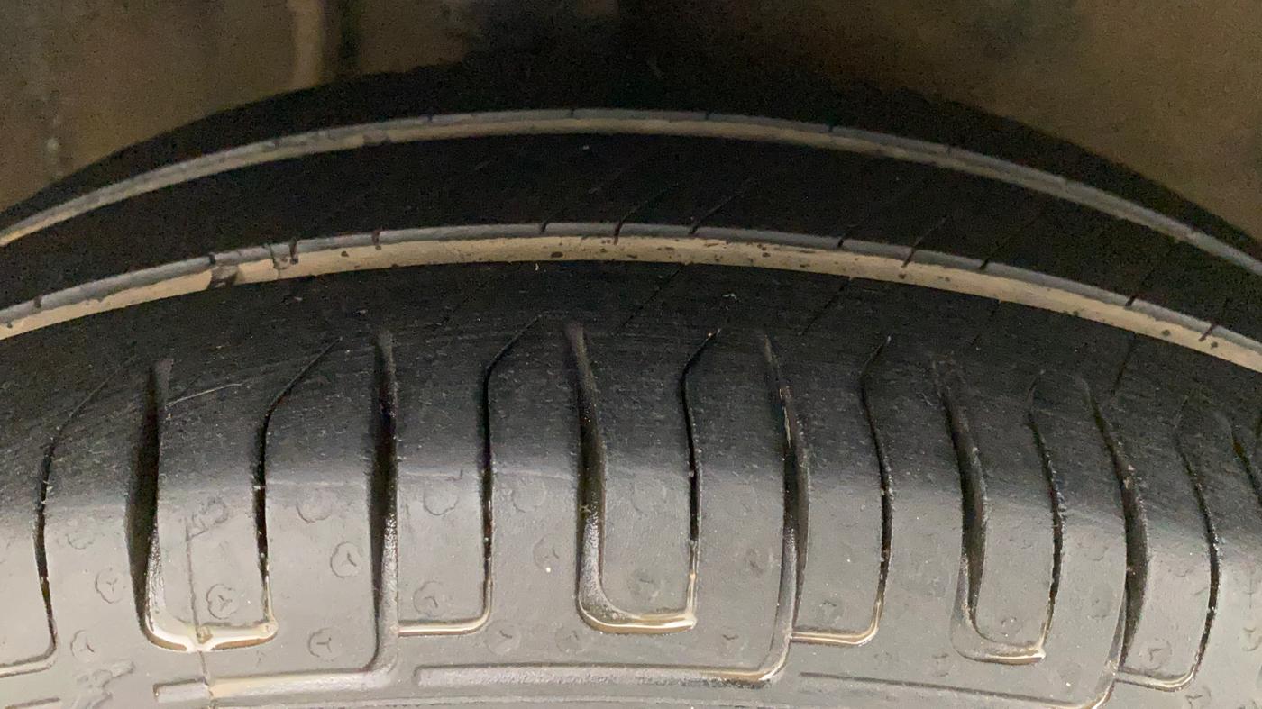 2011 Maruti Alto K10 VXI, Petrol, Manual, 66,971 km, Right Front Tyre Tread