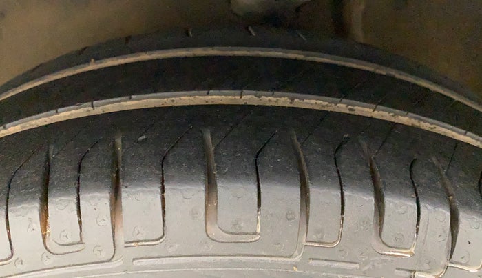 2011 Maruti Alto K10 VXI, Petrol, Manual, 66,971 km, Left Front Tyre Tread