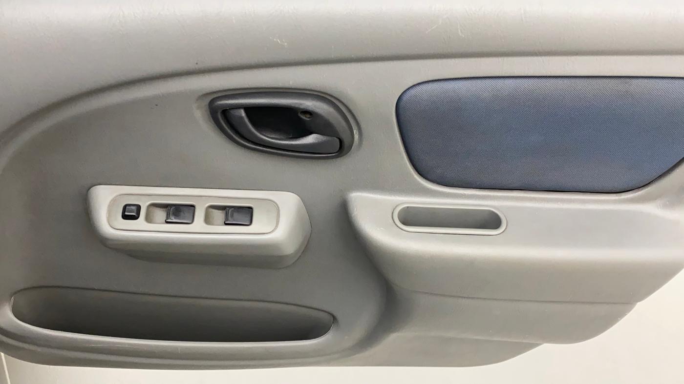 2011 Maruti Alto K10 VXI, Petrol, Manual, 66,971 km, Driver Side Door Panels Control