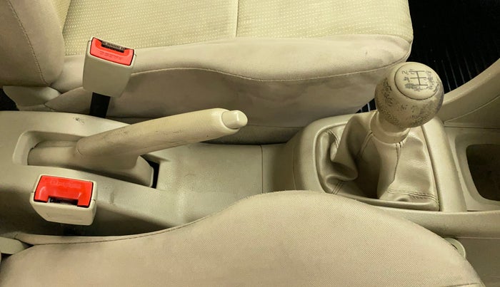 2015 Maruti Swift Dzire LXI (O), Petrol, Manual, 27,707 km, Gear Lever