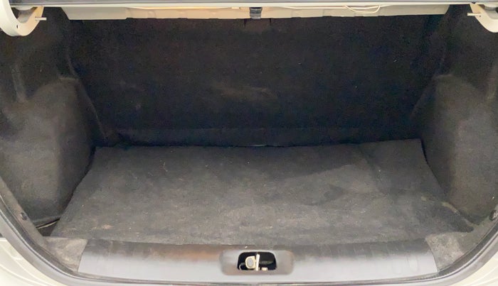 2015 Maruti Swift Dzire LXI (O), Petrol, Manual, 27,707 km, Boot Inside