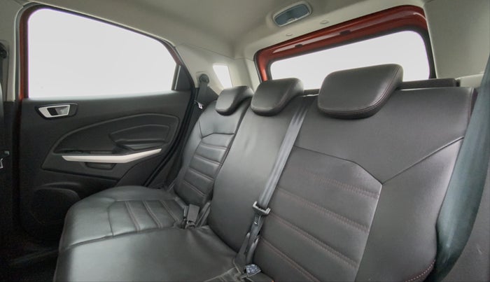 2017 Ford Ecosport 1.5 TITANIUM PLATINUM EDITION DIESEL, Diesel, Manual, 61,253 km, Right Side Rear Door Cabin