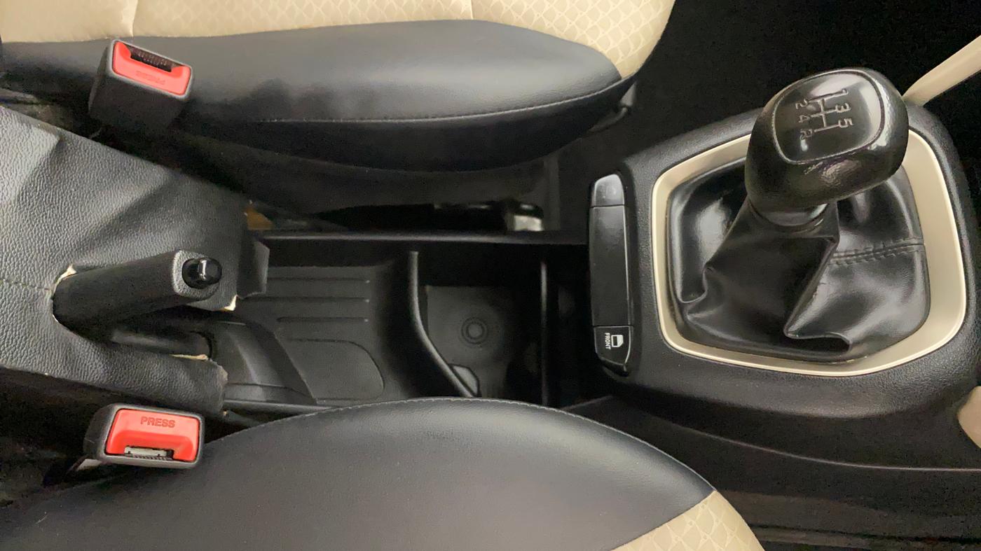 2020 Hyundai NEW SANTRO ERA EXECUTIVE, Petrol, Manual, 92,639 km, Gear Lever