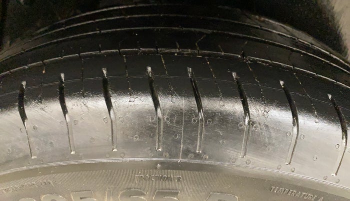 2023 Hyundai Creta S PLUS KNIGHT 1.5 PETROL, Petrol, Manual, 23,161 km, Right Rear Tyre Tread