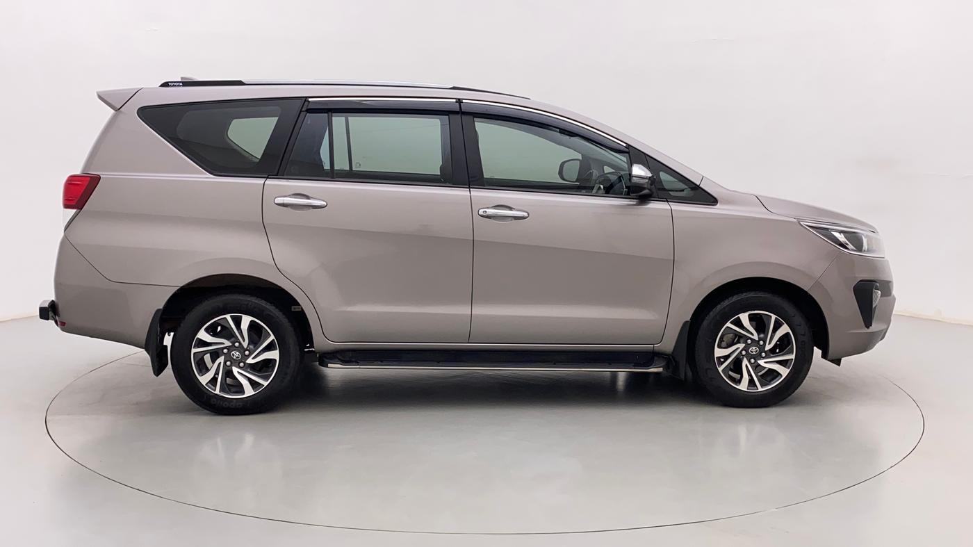 2022 Toyota Innova Crysta 2.7 VX 7 STR, Petrol, Manual, 13,719 km, Right Side View