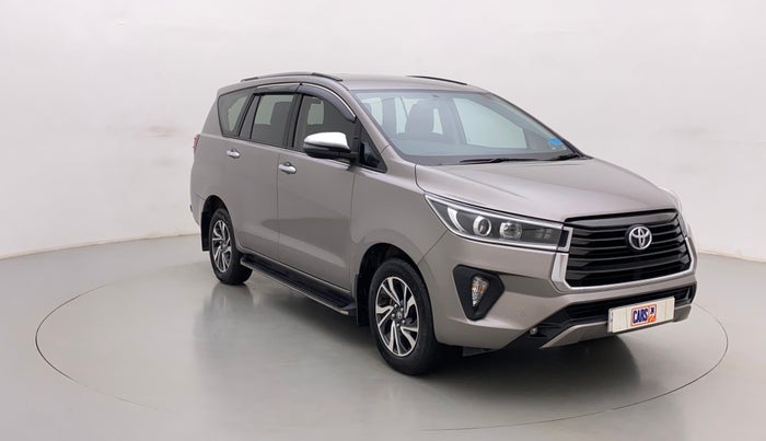 2022 Toyota Innova Crysta 2.7 VX 7 STR, Petrol, Manual, 13,719 km, Right Front Diagonal