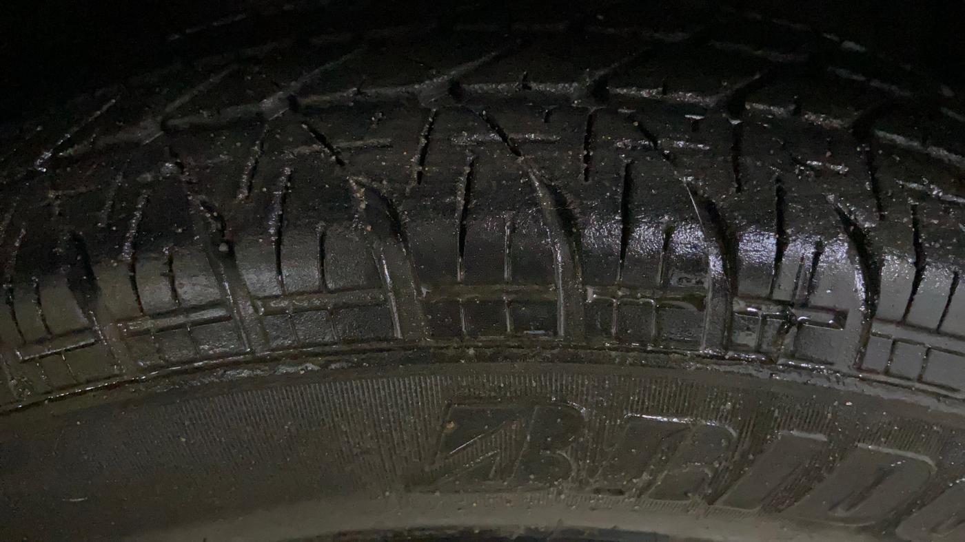 2013 Maruti Swift VDI, Diesel, Manual, 1,20,370 km, Right Front Tyre Tread