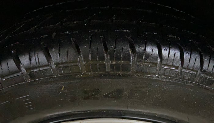 2013 Maruti Swift VDI, Diesel, Manual, 1,20,303 km, Left Rear Tyre Tread