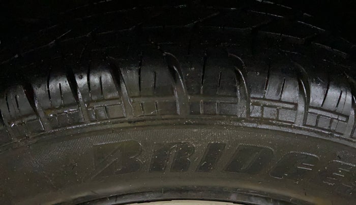 2013 Maruti Swift VDI, Diesel, Manual, 1,20,303 km, Right Rear Tyre Tread