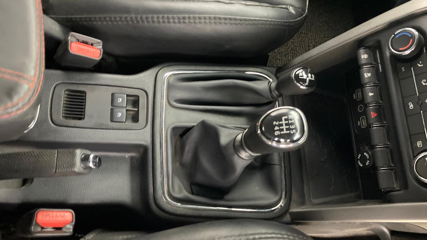 2021 Mahindra Thar LX HT PETROL 4WD MT, Petrol, Manual, 35,414 km, Gear Lever