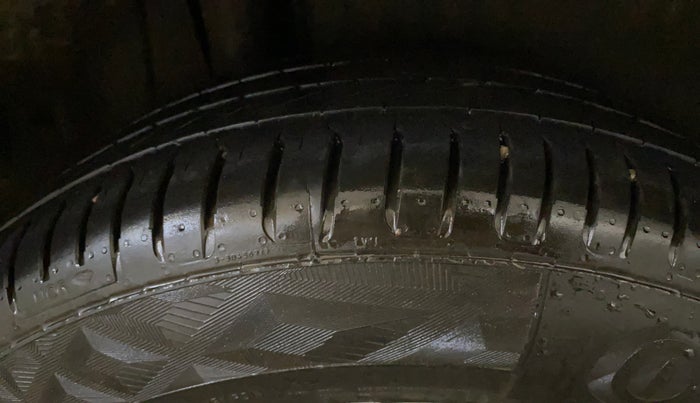 2021 Maruti S Cross ZETA 1.5, Petrol, Manual, 62,486 km, Right Rear Tyre Tread