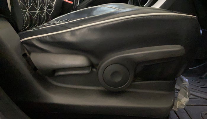 2021 Maruti S Cross ZETA 1.5, Petrol, Manual, 62,486 km, Driver Side Adjustment Panel