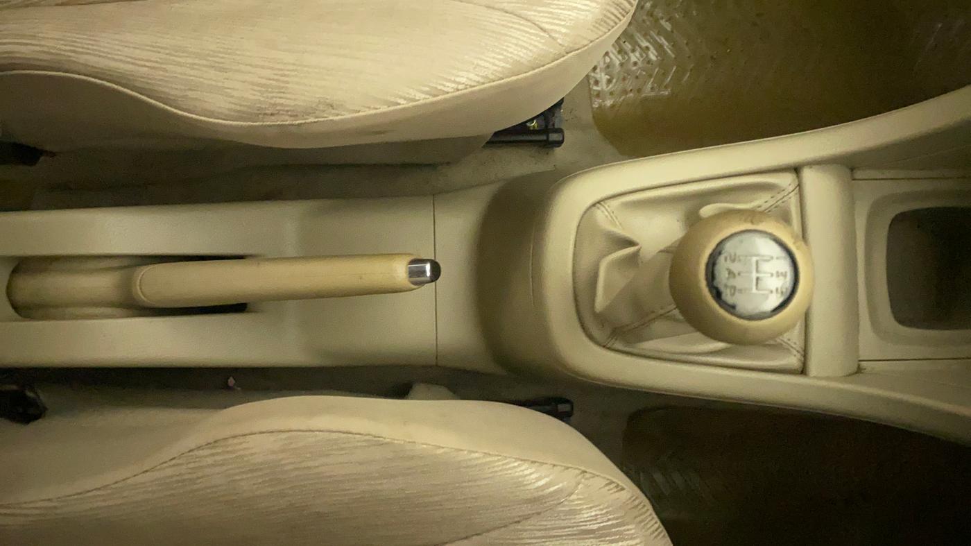 2013 Maruti Ertiga ZXI, Petrol, Manual, 41,155 km, Gear Lever