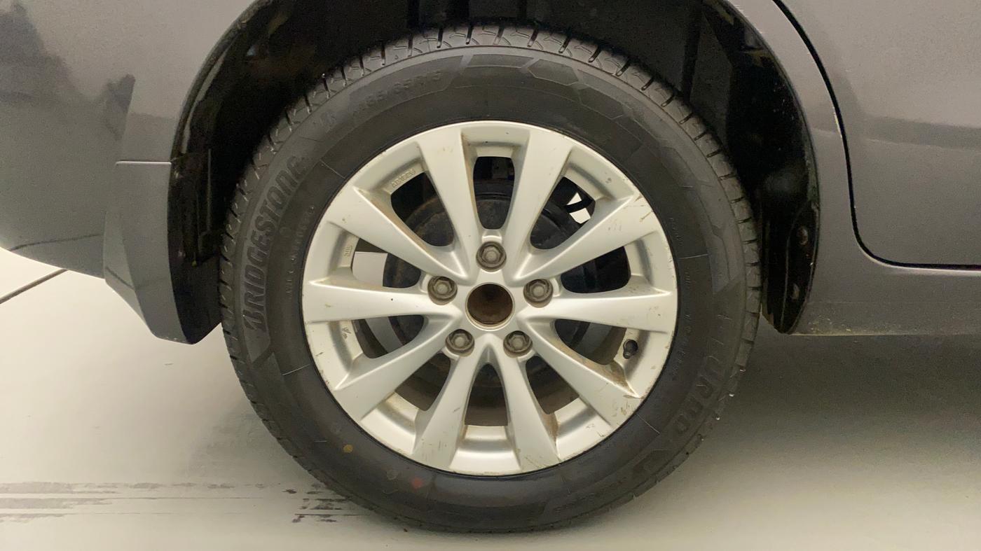 2013 Maruti Ertiga ZXI, Petrol, Manual, 41,155 km, Right Rear Wheel