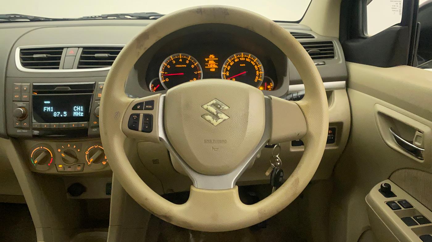 2013 Maruti Ertiga ZXI, Petrol, Manual, 41,155 km, Steering Wheel Close Up