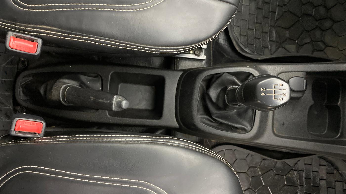 2018 Renault Kwid RXT 0.8 (O), Petrol, Manual, 39,254 km, Gear Lever