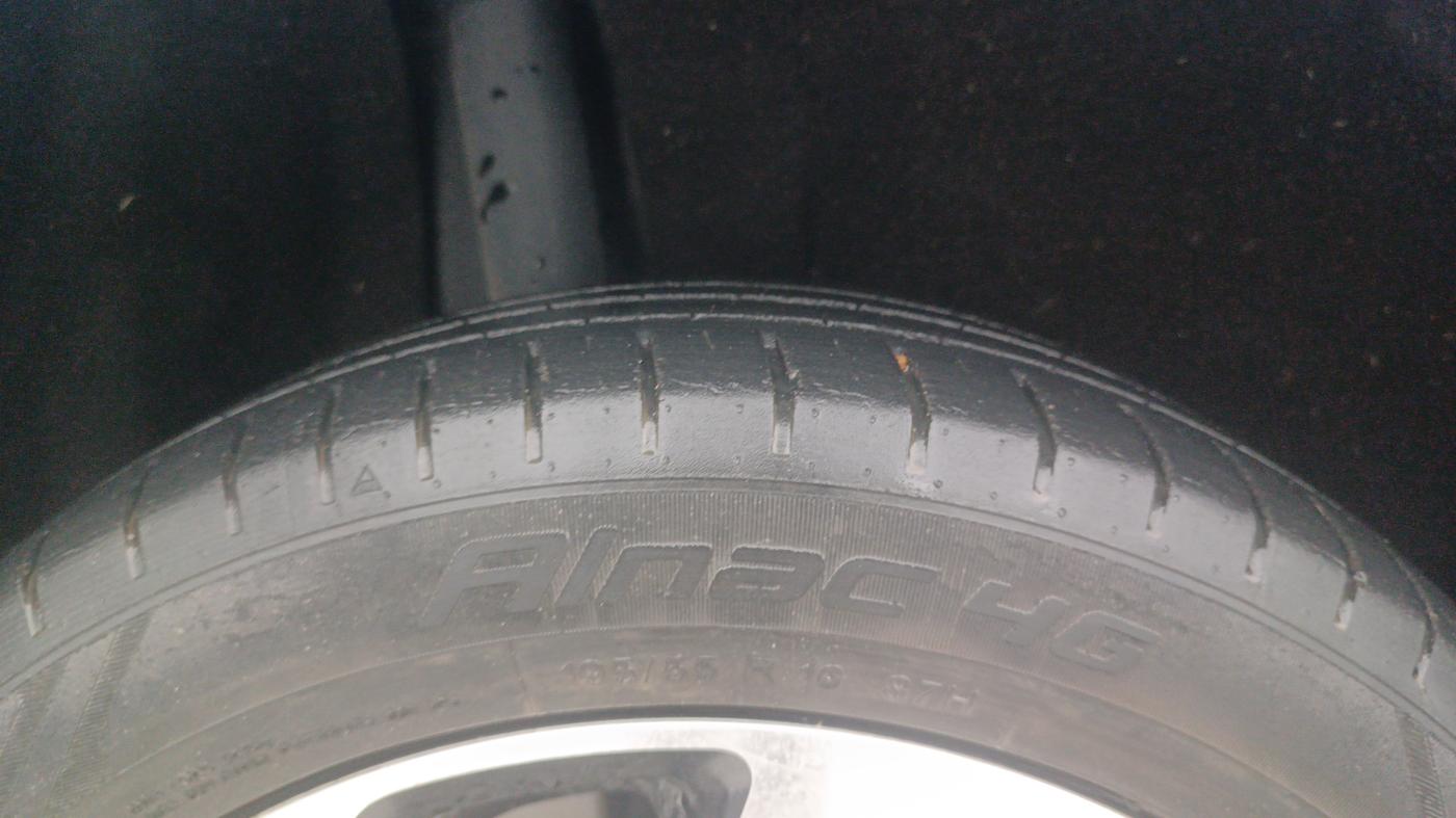 2019 Toyota Glanza V CVT, Petrol, Automatic, 24,627 km, Right Rear Tyre Tread
