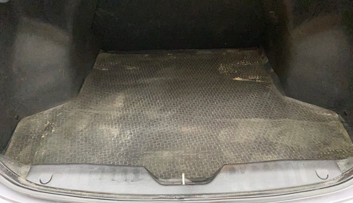 2016 Maruti Ciaz ZXI, Petrol, Manual, 52,314 km, Boot Inside