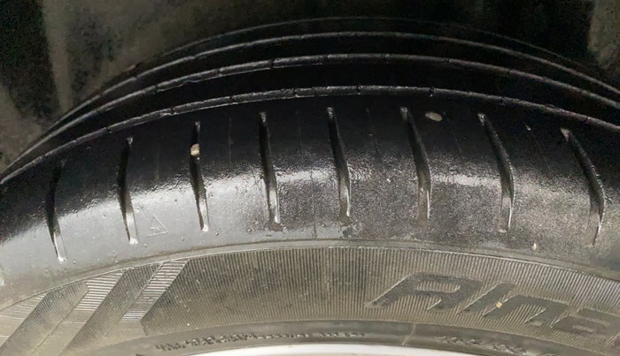 2016 Maruti Ciaz ZXI, Petrol, Manual, 52,314 km, Left Rear Tyre Tread
