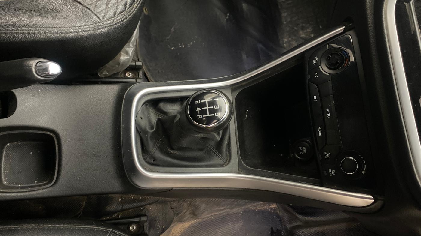 2021 Maruti S Cross ZETA 1.5, Petrol, Manual, 56,324 km, Gear Lever