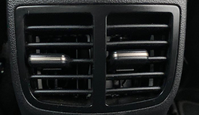 2020 Hyundai NEW I20 MAGNA 1.2 MT, Petrol, Manual, 3,679 km, Rear AC Vents