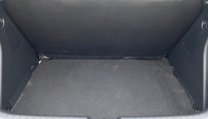 2020 Hyundai NEW I20 MAGNA 1.2 MT, Petrol, Manual, 3,679 km, Boot Inside