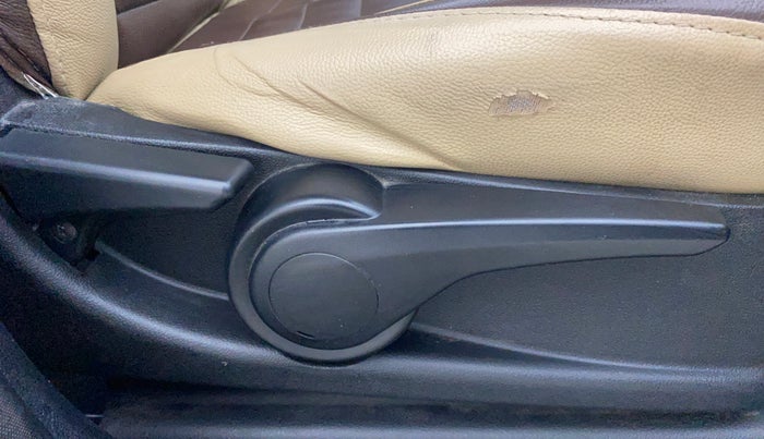 2017 Tata Tiago XZA PETROL, Petrol, Automatic, 69,993 km, Driver Side Adjustment Panel