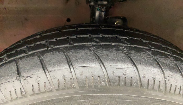 2017 Maruti Celerio VXI AMT, Petrol, Automatic, 55,341 km, Left Front Tyre Tread
