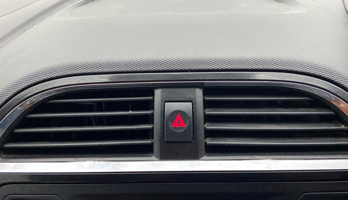 2018 Tata Tiago XZA PETROL, Petrol, Automatic, 76,564 km, AC Unit - Front vent has minor damage