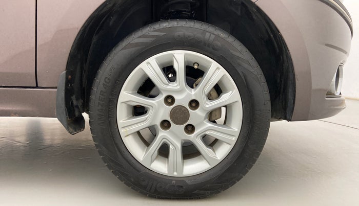 2018 Tata Tiago XZA PETROL, Petrol, Automatic, 76,564 km, Right Front Wheel
