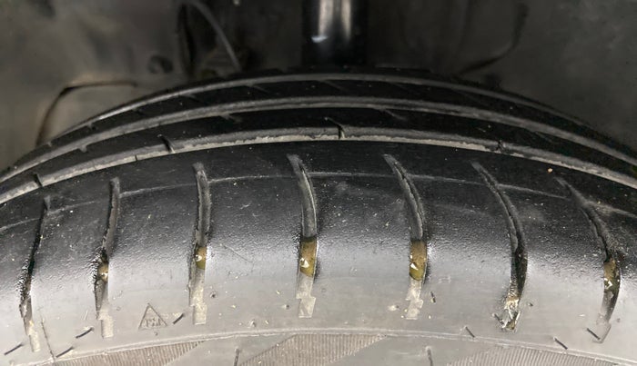 2018 Tata Tiago XZA PETROL, Petrol, Automatic, 76,564 km, Left Front Tyre Tread