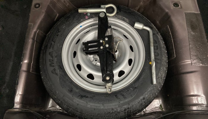 2018 Tata Tiago XZA PETROL, Petrol, Automatic, 76,564 km, Dicky (Boot door) - Tool missing