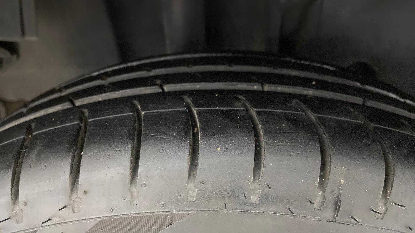 2018 Tata Tiago XZA PETROL, Petrol, Automatic, 76,564 km, Right Rear Tyre Tread