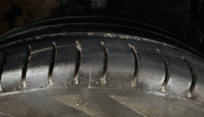 2014 Maruti Celerio VXI AMT, Petrol, Automatic, 70,634 km, Right Front Tyre Tread