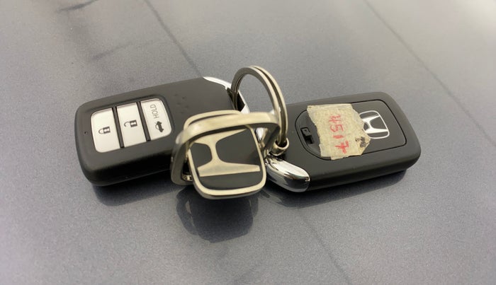 2022 Honda Amaze 1.2L I-VTEC VX CVT, Petrol, Automatic, 26,811 km, Key Close Up