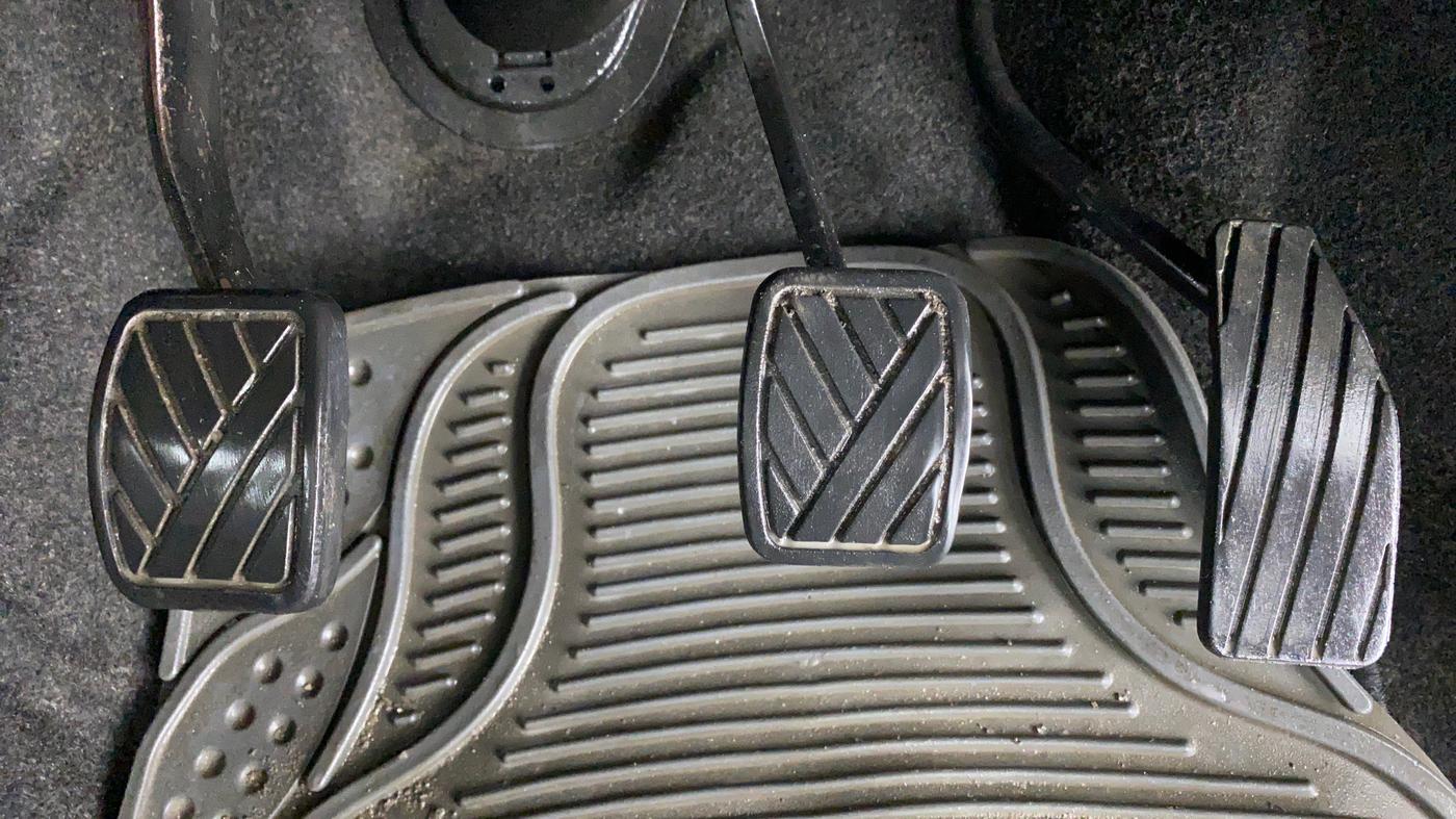 2014 Maruti Wagon R 1.0 VXI, Petrol, Manual, 20,969 km, Pedals