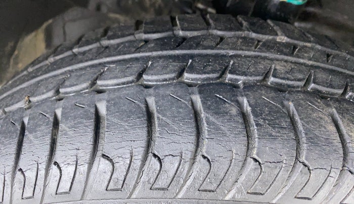 2014 Maruti Wagon R 1.0 VXI, Petrol, Manual, 20,969 km, Right Front Tyre Tread