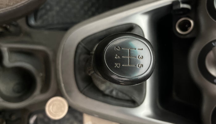 2015 Hyundai i10 MAGNA 1.1, Petrol, Manual, 43,839 km, Gear Lever