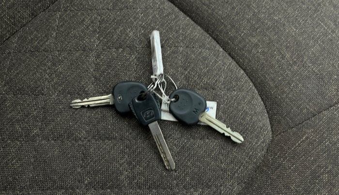 2015 Hyundai i10 MAGNA 1.1, Petrol, Manual, 43,839 km, Key Close Up