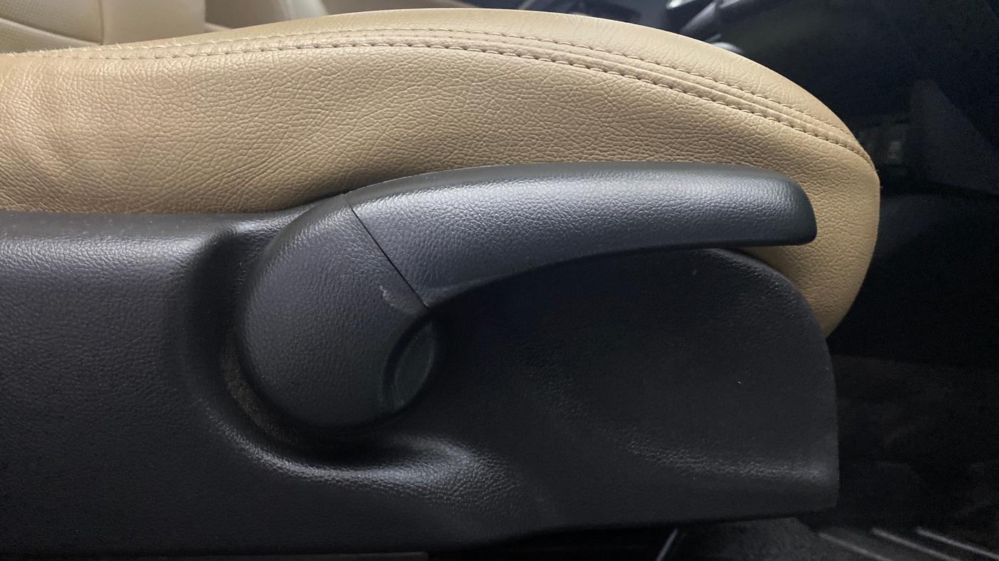 2018 Honda Jazz 1.2L I-VTEC VX CVT, Petrol, Automatic, 78,511 km, Driver Side Adjustment Panel