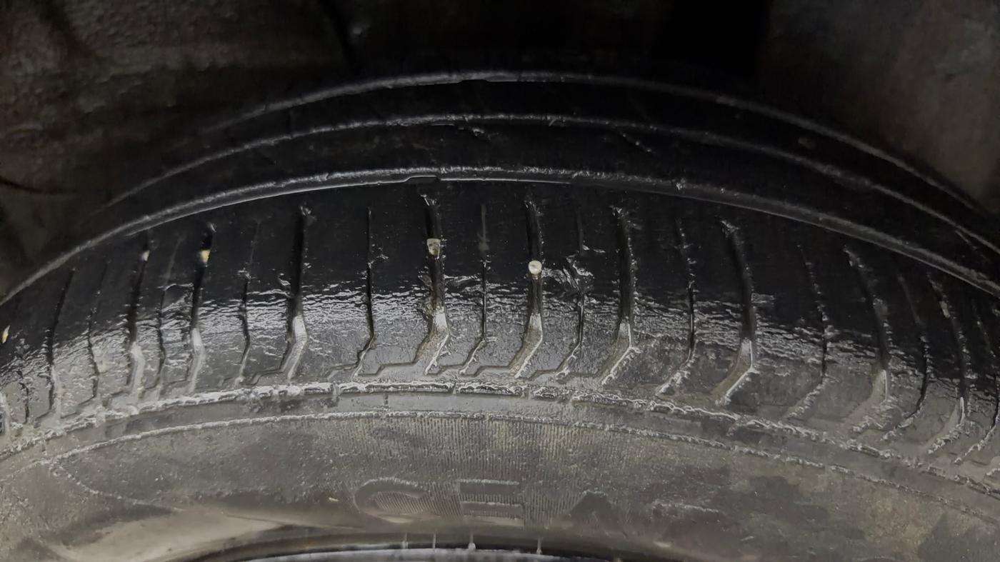 2021 Tata PUNCH ADVENTURE MT, CNG, Manual, 50,698 km, Left Rear Tyre Tread