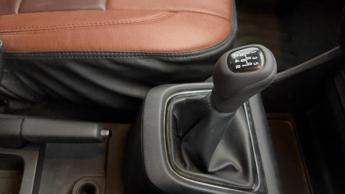 2021 Tata PUNCH ADVENTURE MT, CNG, Manual, 50,698 km, Gear Lever