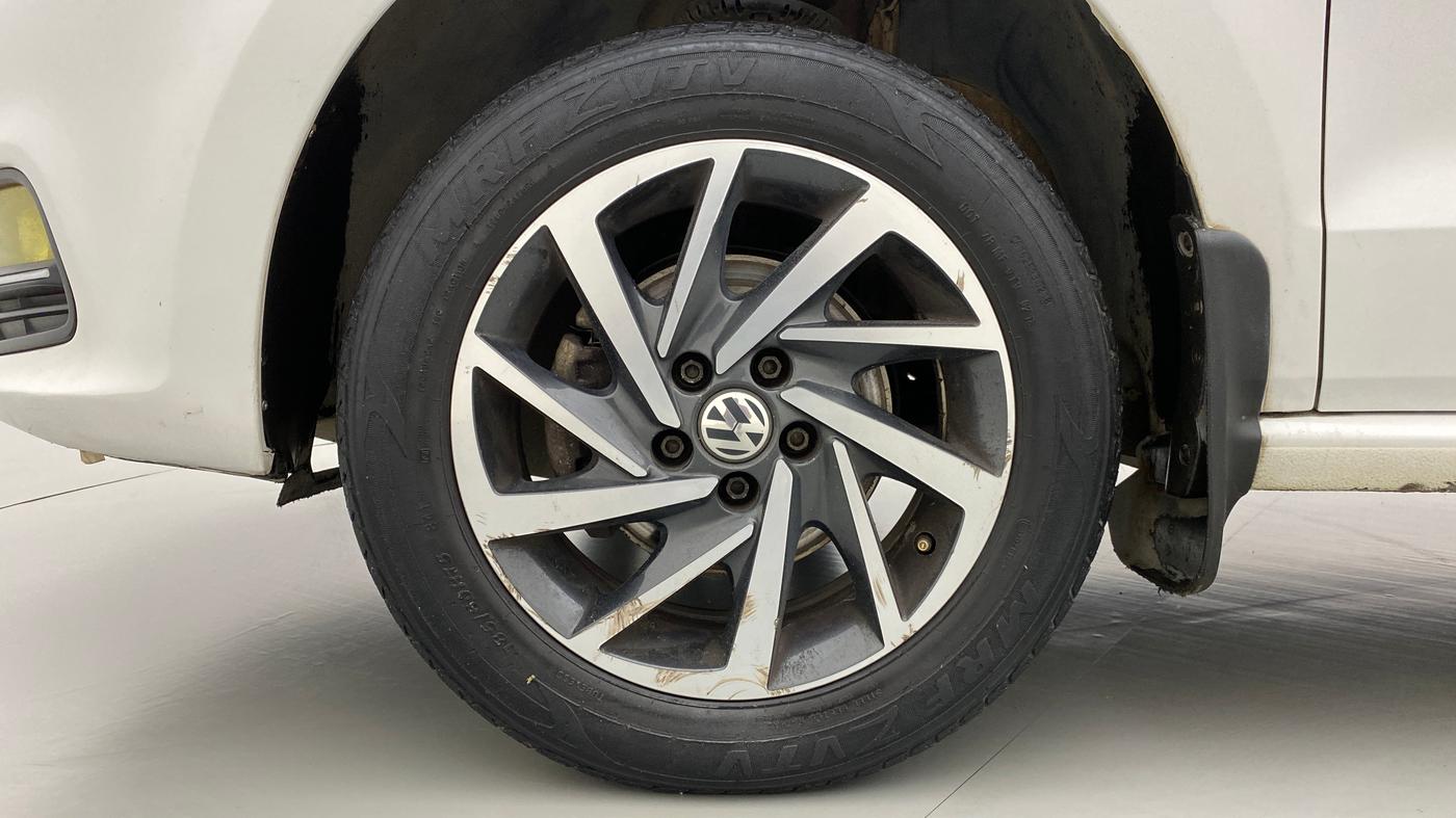 2018 Volkswagen Polo COMFORTLINE 1.0 PETROL, Petrol, Manual, 64,581 km, Left Front Wheel