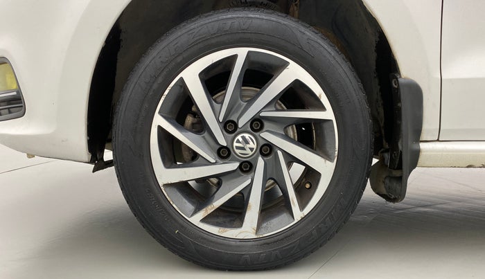 2018 Volkswagen Polo COMFORTLINE 1.0 PETROL, Petrol, Manual, 64,581 km, Left Front Wheel