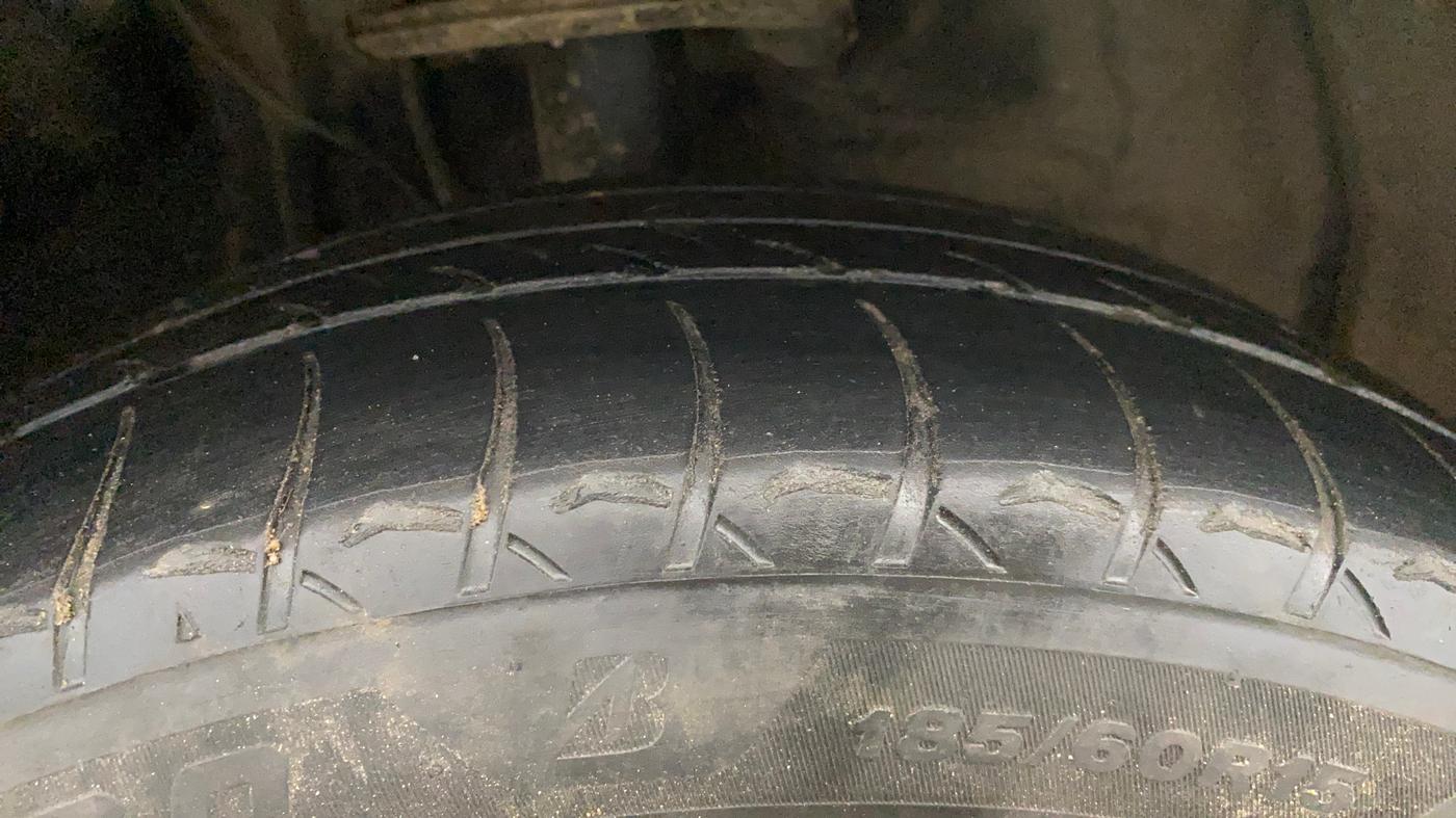 2020 Toyota YARIS G MT, Petrol, Manual, 1,16,417 km, Right Front Tyre Tread
