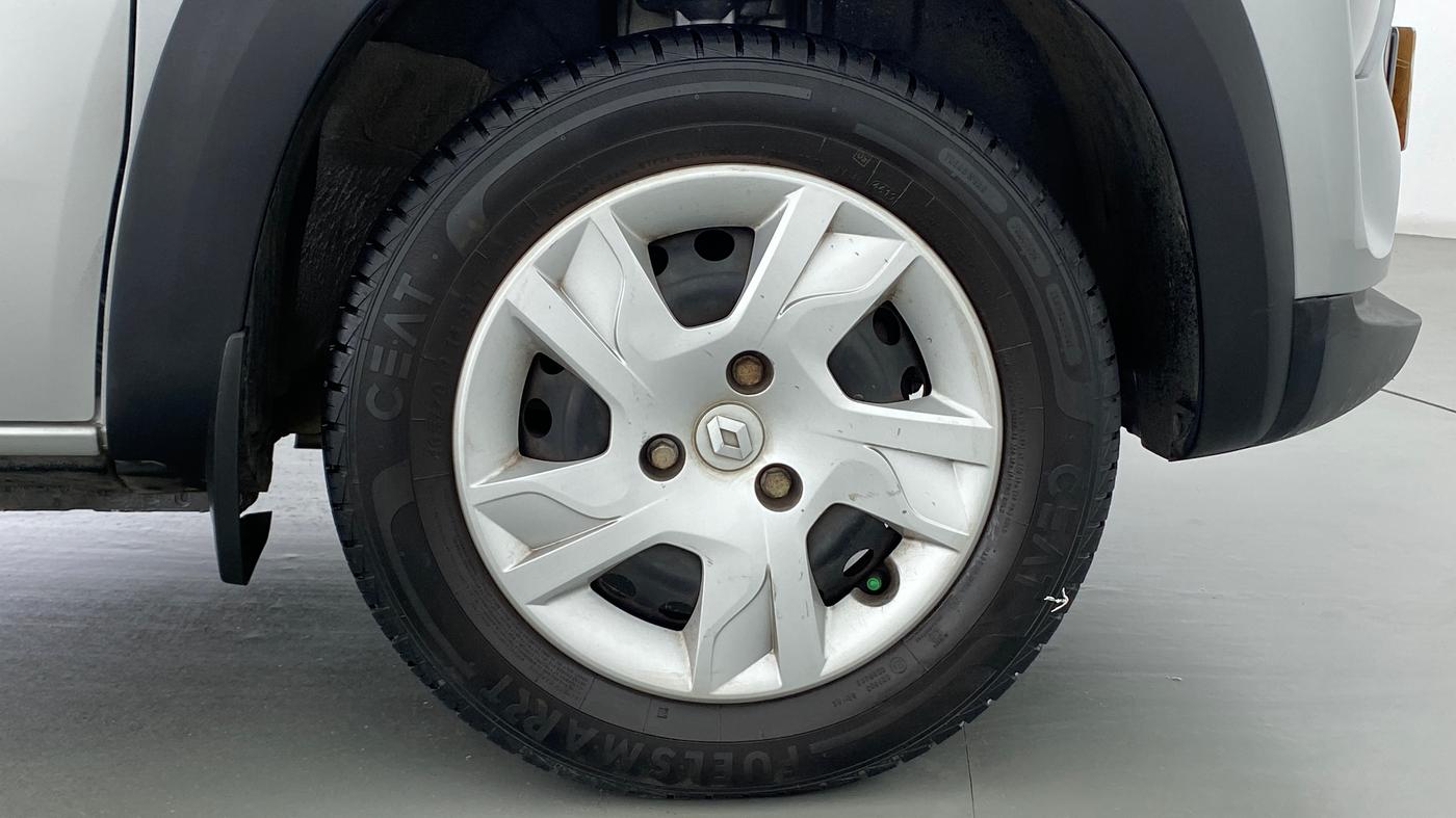 2020 Renault Kwid RXT, Petrol, Manual, 17,337 km, Right Front Wheel