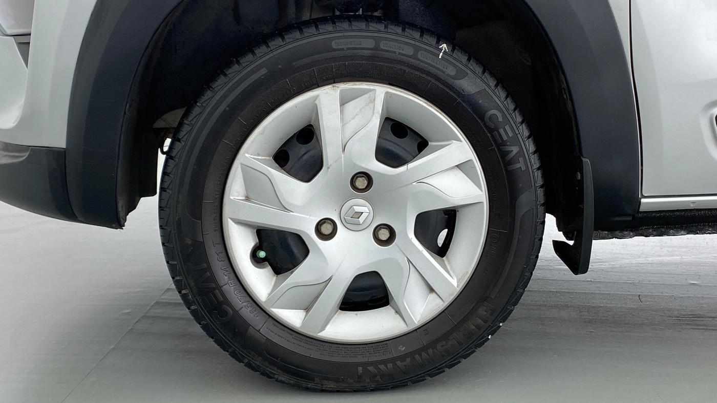 2020 Renault Kwid RXT, Petrol, Manual, 17,337 km, Left Front Wheel