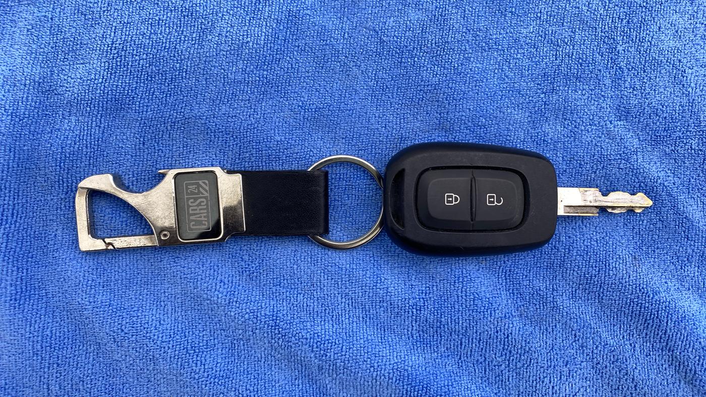 2020 Renault Kwid RXT, Petrol, Manual, 17,337 km, Key Close Up