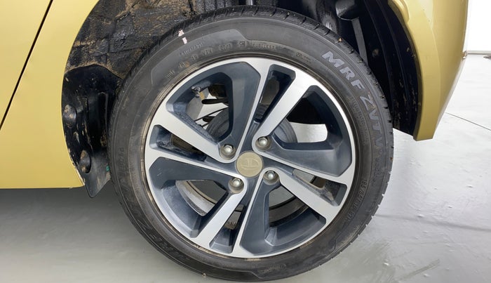 2020 Tata ALTROZ XZ 1.2, Petrol, Manual, 10,219 km, Left Rear Wheel